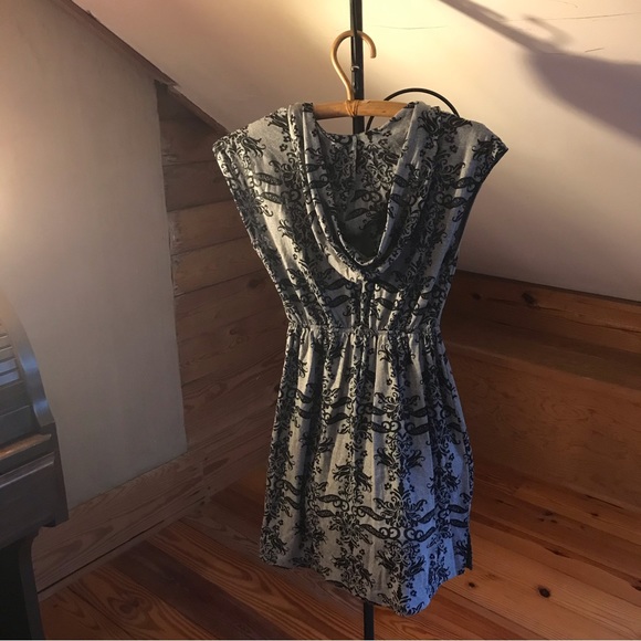 Marika The Balance Collection Grey Black Hooded Swim Cover Up Dress, EUC, S - Picture 2 of 11